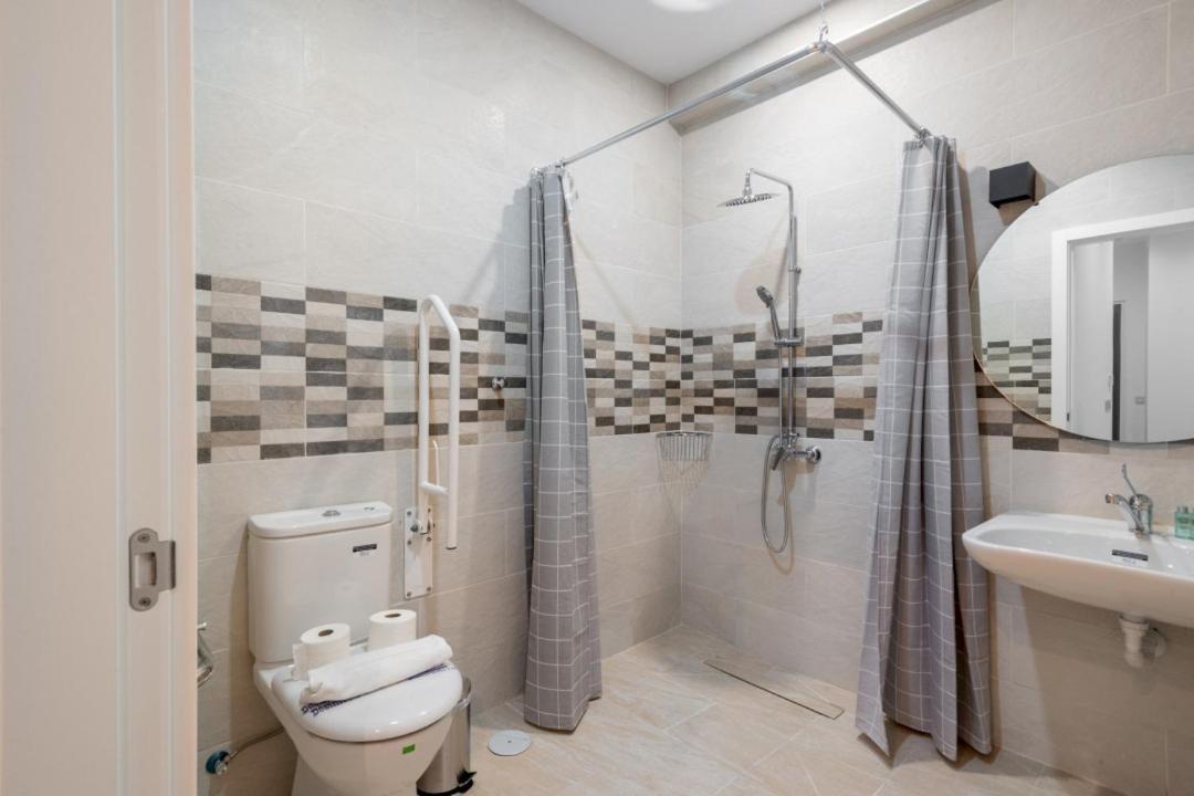 1 Bedroom 1 Bathroom Furnished - Justicia - Cozy - Mintystay Madrid Exterior photo